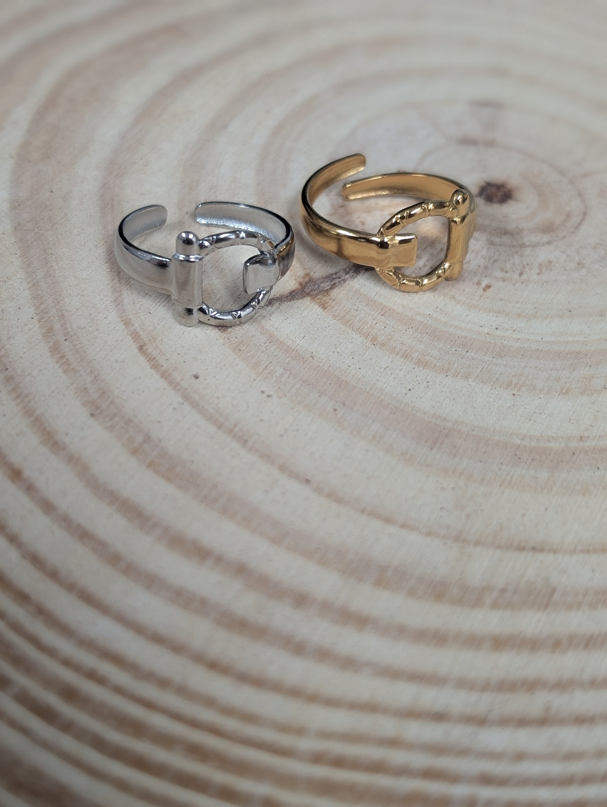 Buckle adjustable ring