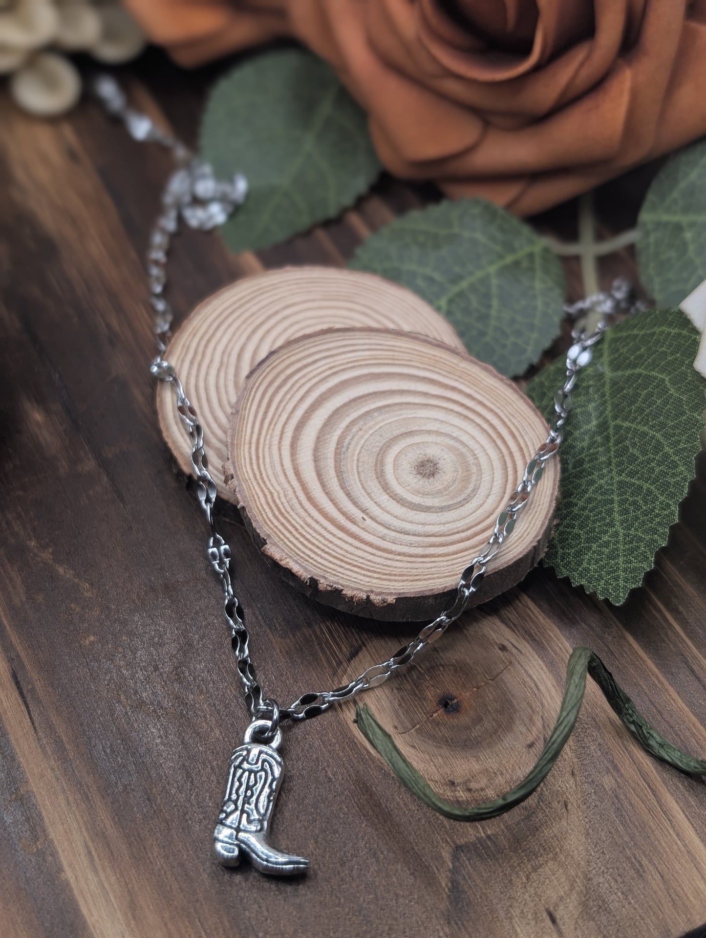 Austin boot necklace silver