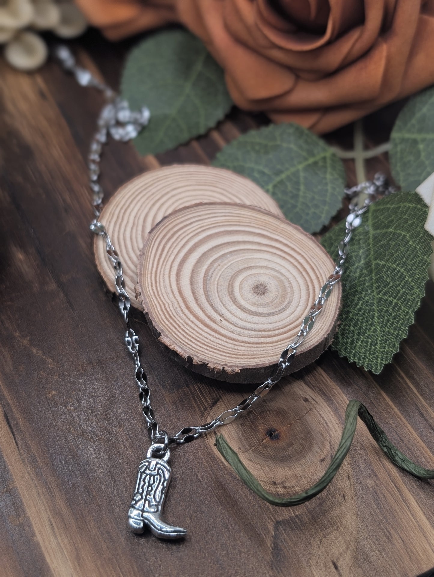 Austin boot necklace silver