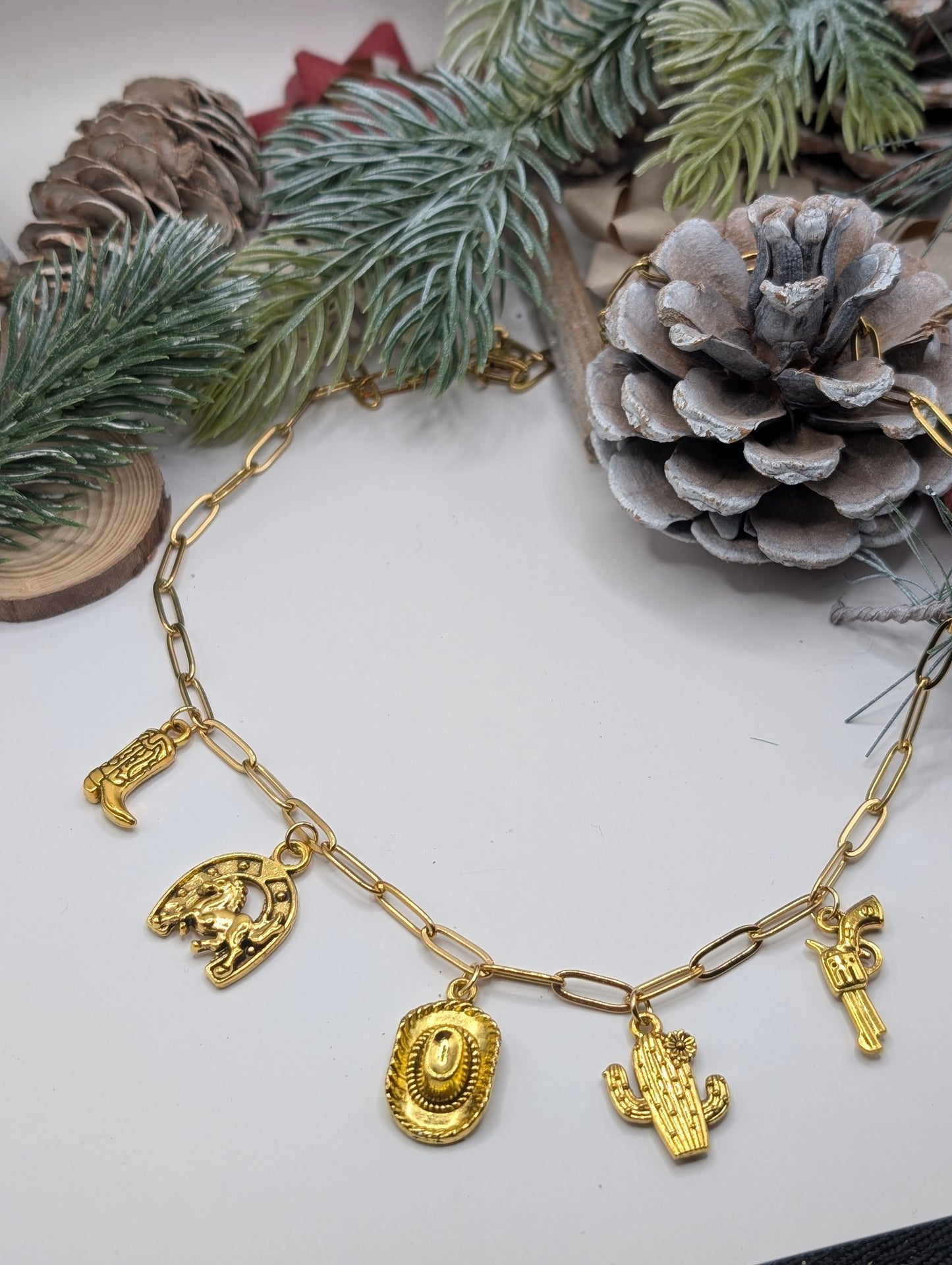 Gold Corral Charm Necklace