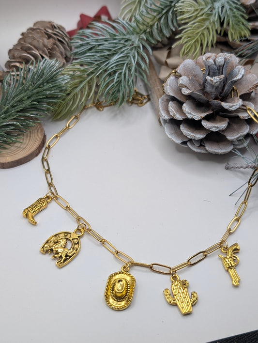 Gold Corral Charm Necklace