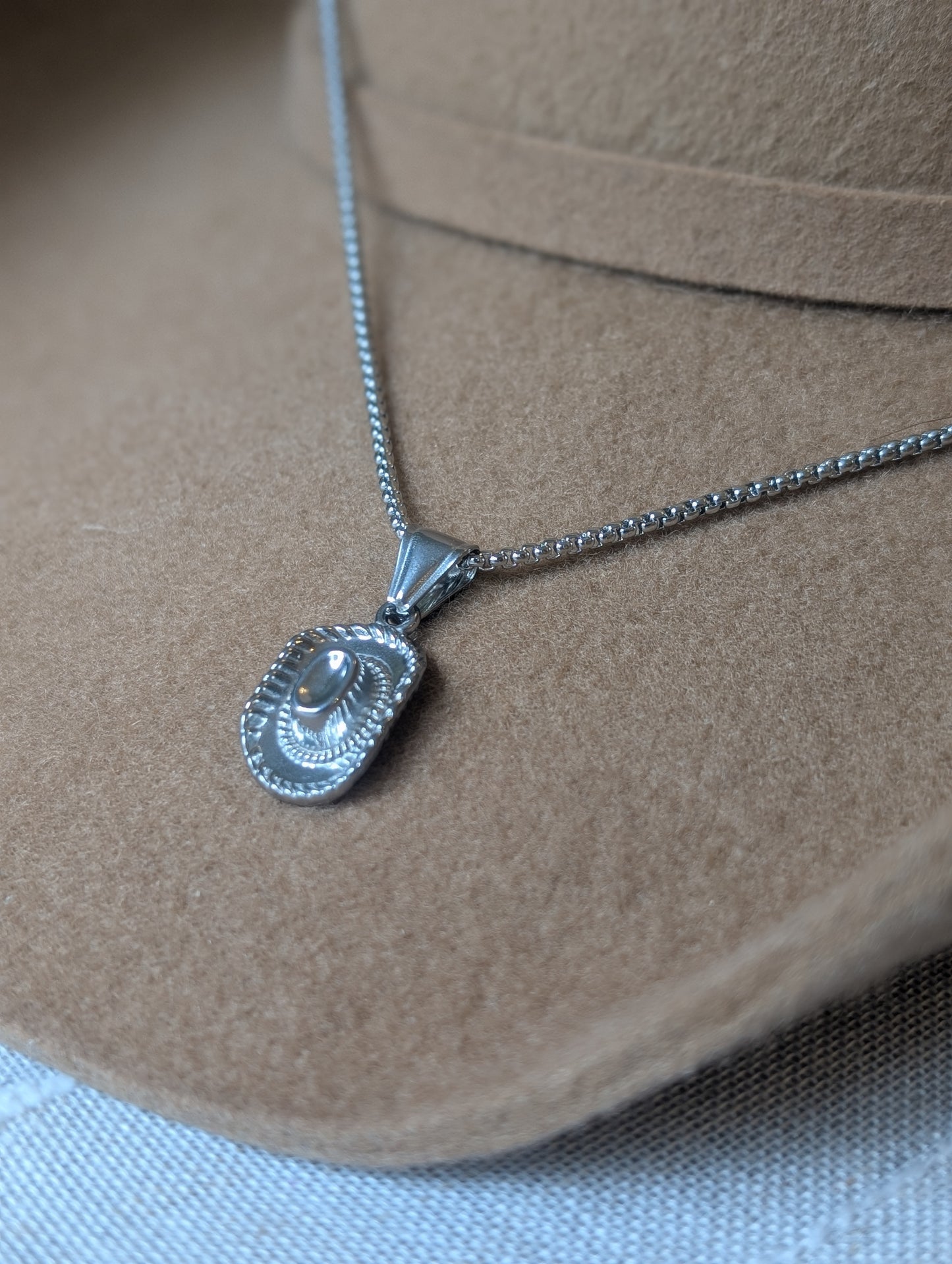 Wrangler necklace silver