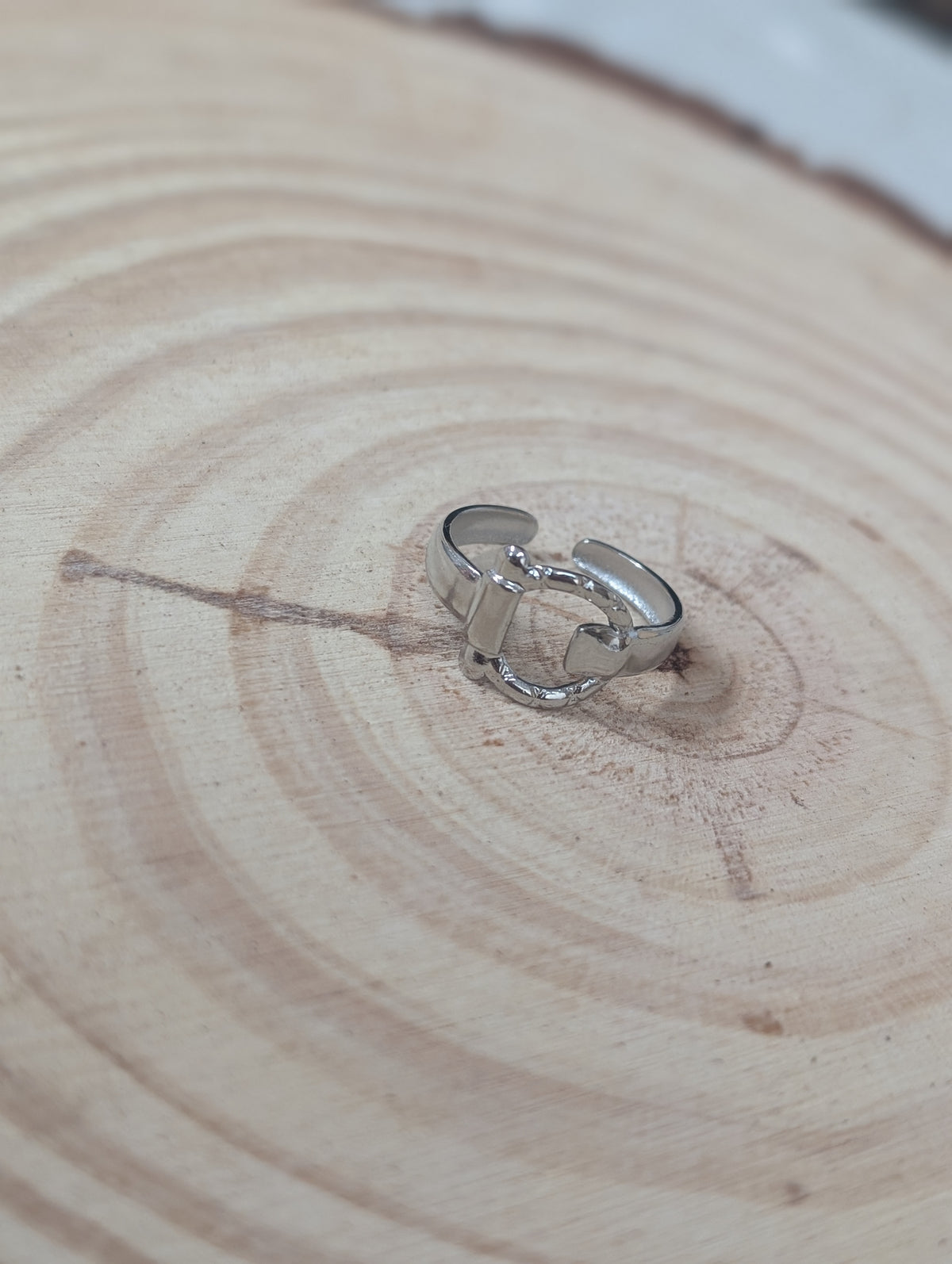 Buckle adjustable ring