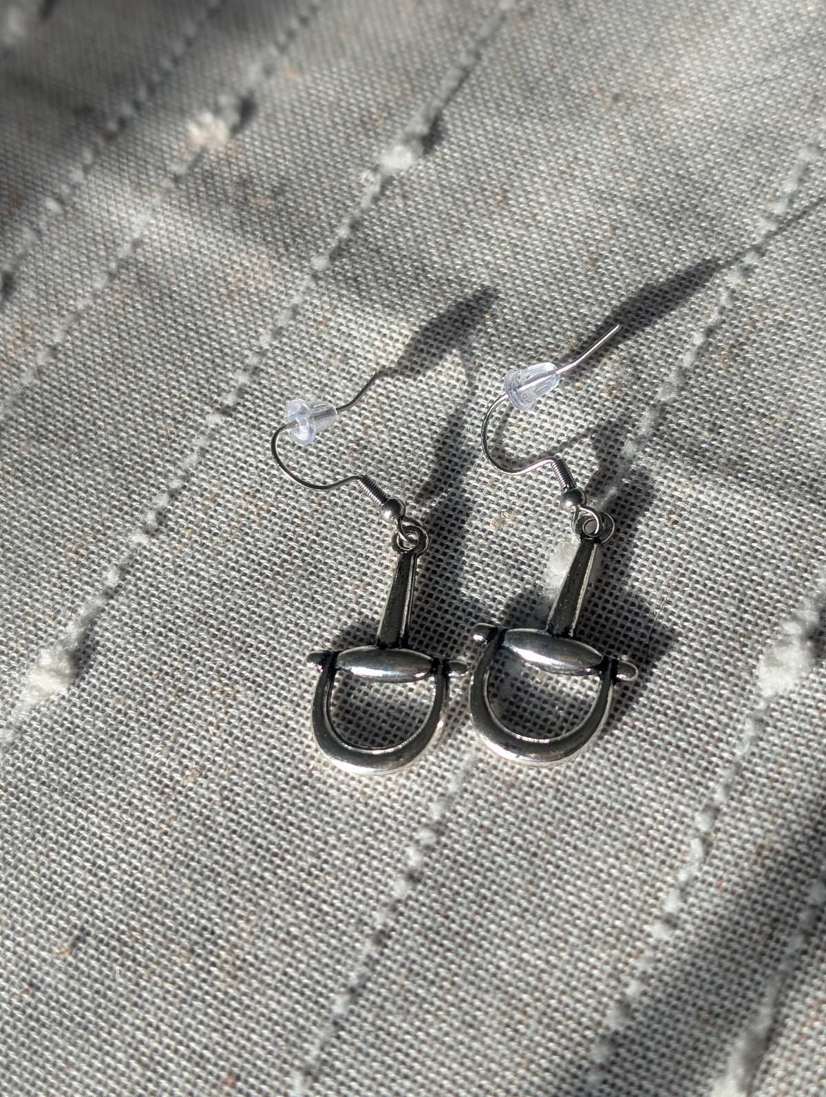 Horsebit drop earrings