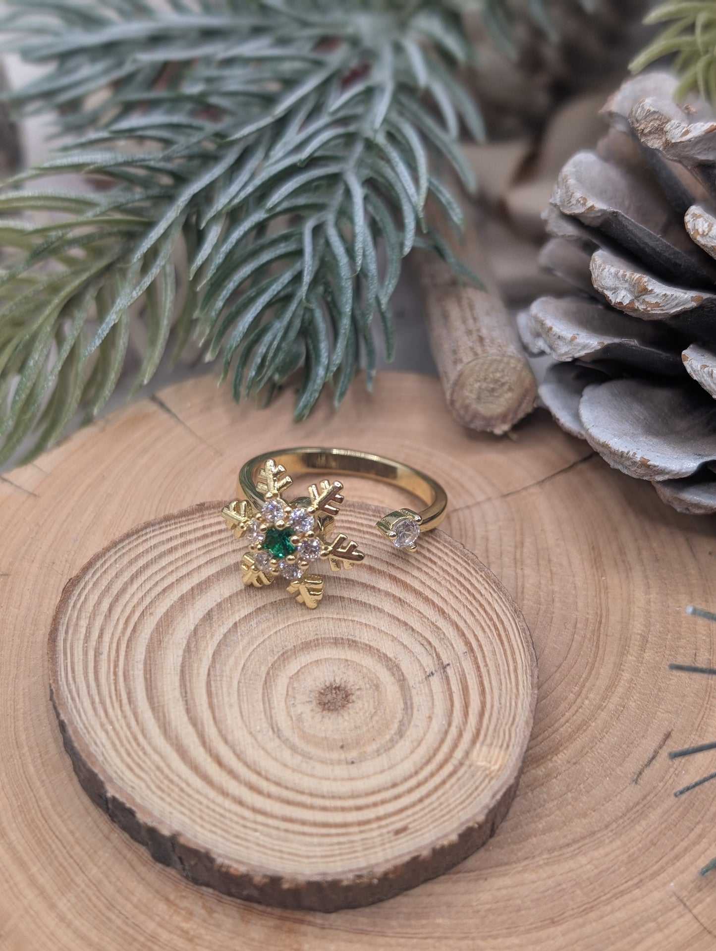 Gold Sparkle Snowflake Ring